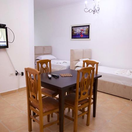 Nea'S Apartment Shkoder Exterior photo